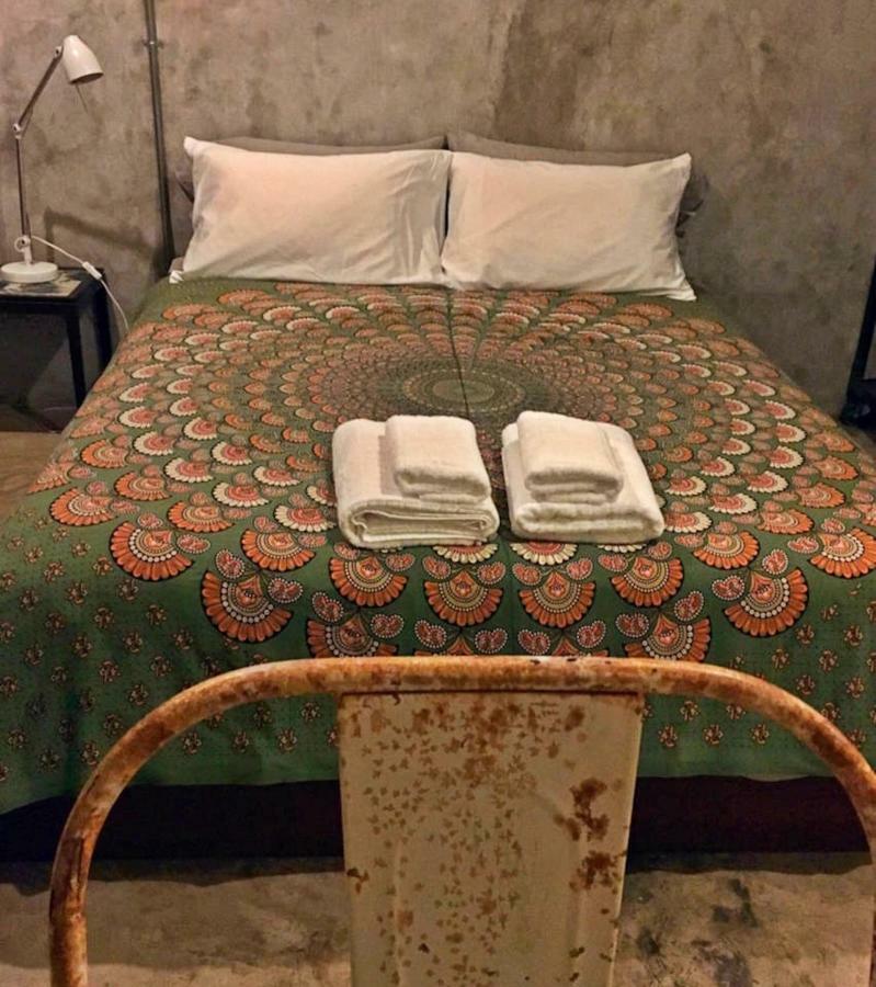 Bangkokfile Hotel Bagian luar foto