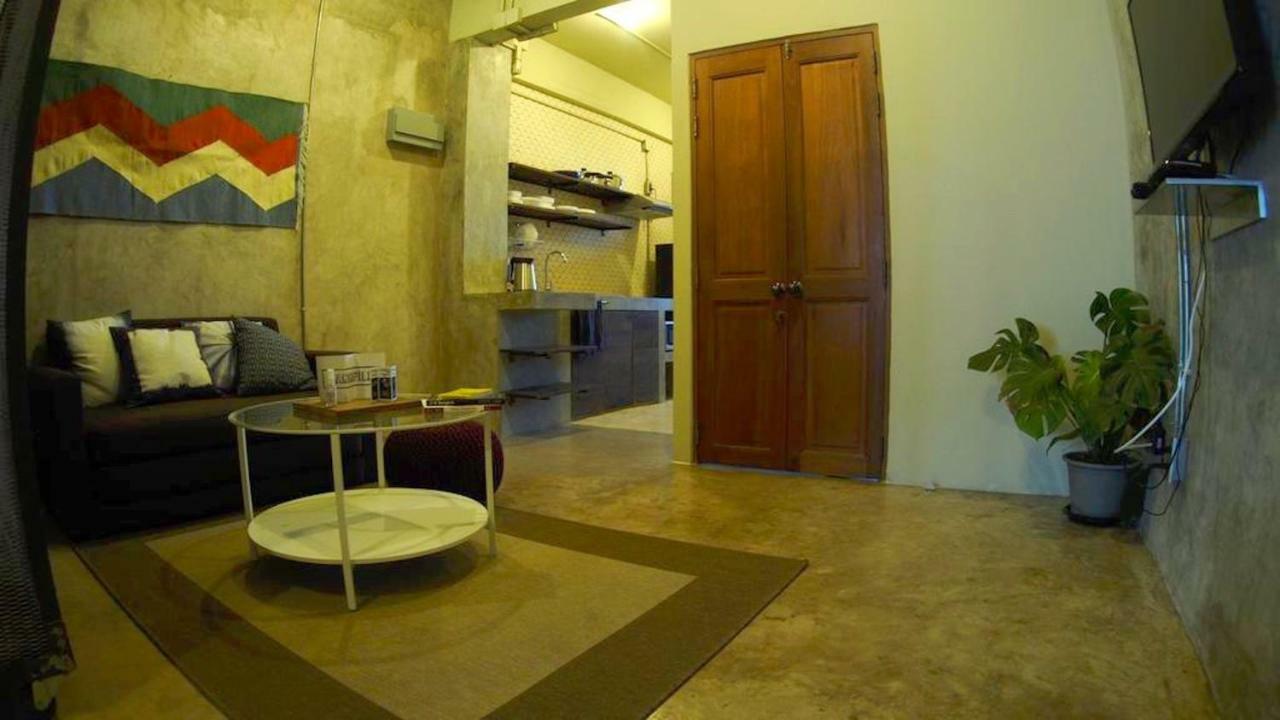 Bangkokfile Hotel Bagian luar foto